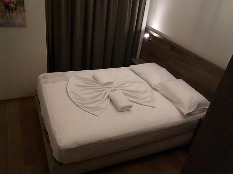 Dogan Palace Hotel Istanbul 4*,